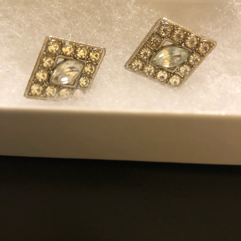 Vintage Elegant Silver twist on Earrings